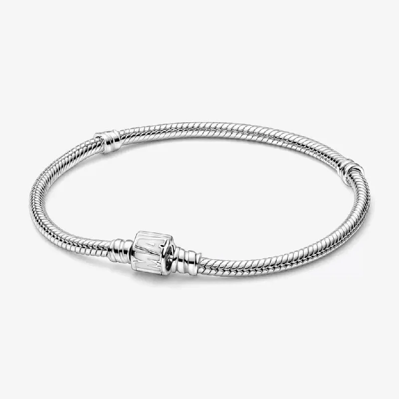 PANDORA : Pandora Moments Marvel Logo Clasp Snake Chain Bracelet